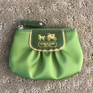 Coach change purse 💚